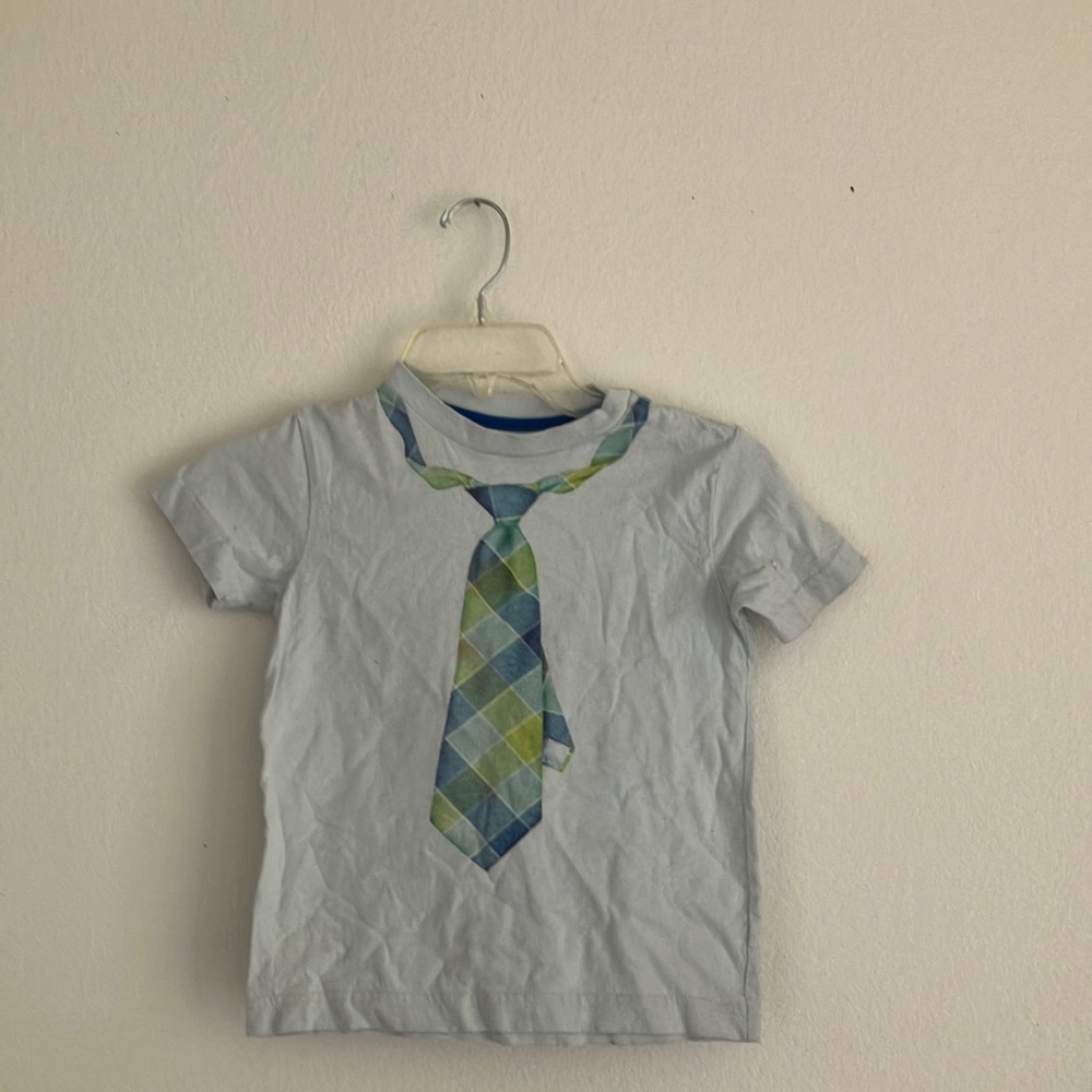 Old navy boys short sleeved tee xs